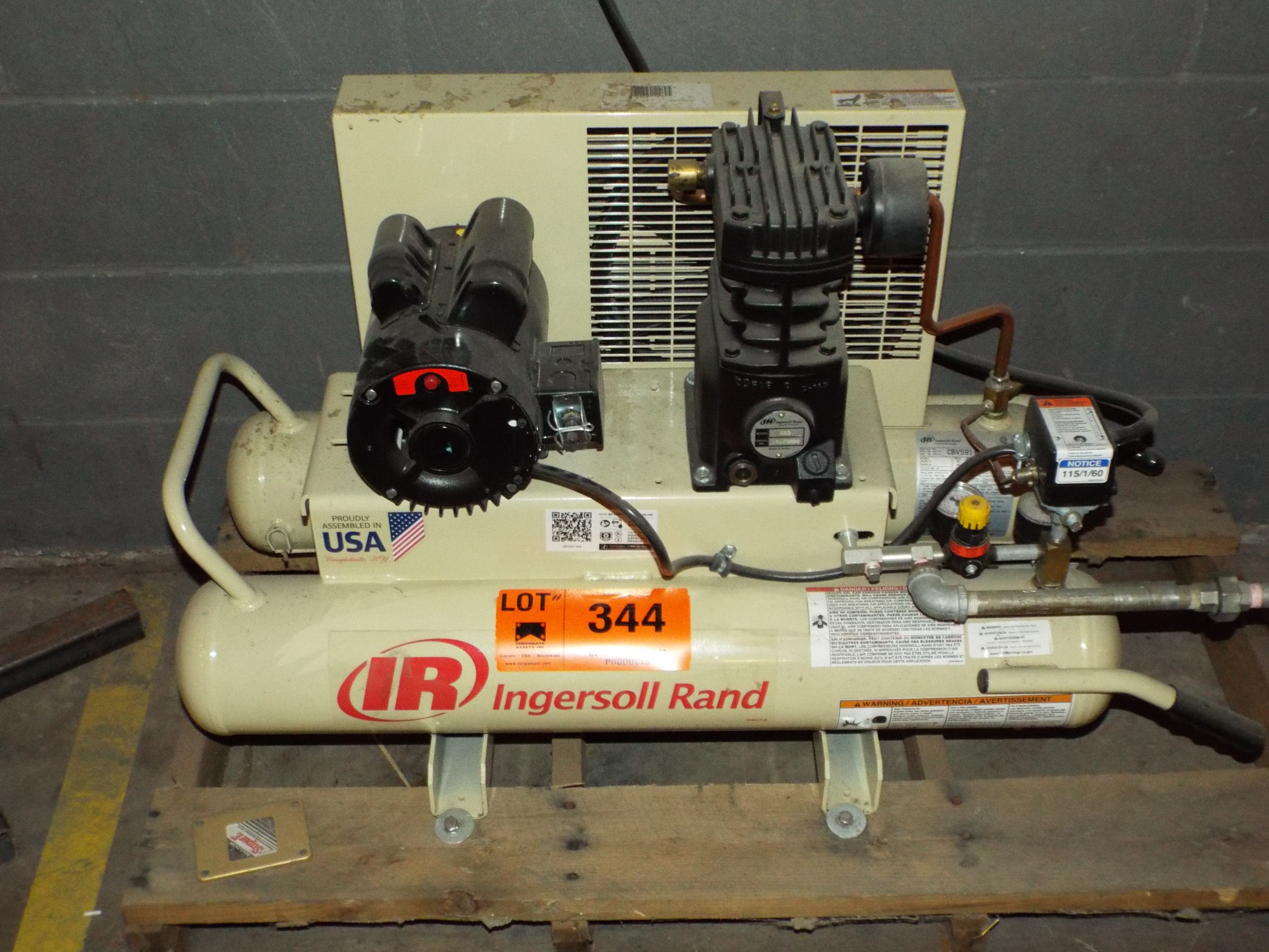 INGERSOLL RAND 2HP PORTABLE AIR COMPRESSOR, S/N N/A (CI)