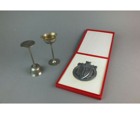 A Polish Grunwald Berlin 1410-1945 award in fitted case, together with a pair of German helmet shot glasses by 40GEBR. Schurm