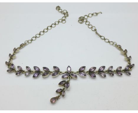 An amethyst set silver necklace, 49g