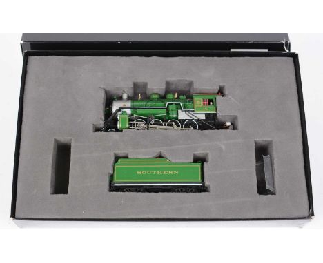 HO-gauge American-Outline Balwin 2-8-0 consolidation locomotives by Bachmann in boxes (3). 