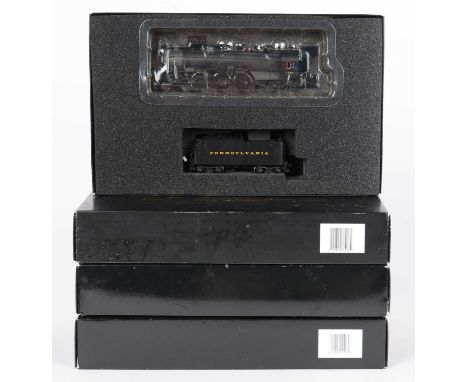 HO-gauge American-Outline steam locomotives by Spectrum Bachmann; including Baldwin 2-8-0 "Clinchfield" consolidation locomot