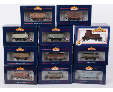 Twenty Bachmann 00-gauge wagons, various, boxed.