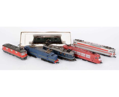 HO-gauge Continental European-Outline electric/pantograph locomotives, by Roco, LIMA, Joues, etc., unboxed.  (17)