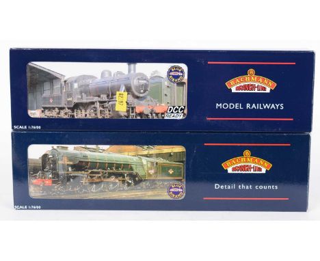 Two Bachmann 00-gauge steam locomotives and tenders, comprising: 32-826Z, Ivatt class 2MT; and 32-551, class AI Aberdonian, b