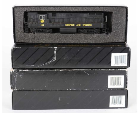 HO-gauge American-Outline diesel locomotives, various by Spectrum Bachmann in boxes (4).