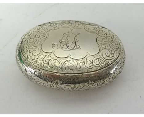 Silver snuff box Deakin and Francis with gilt interior approx 48.3gms.