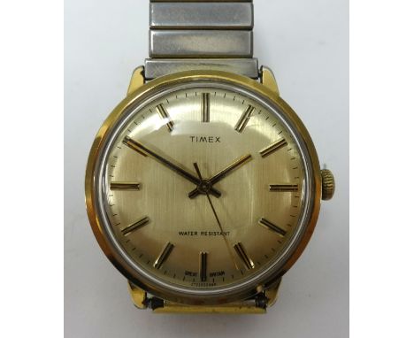 Timex, a gents classic Timex wristwatch with original box, circa 1980.