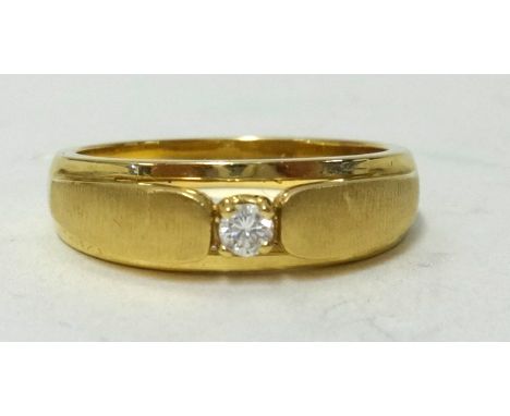 A 14k yellow gold diamond single stone ring, 6.3gm, ring size S