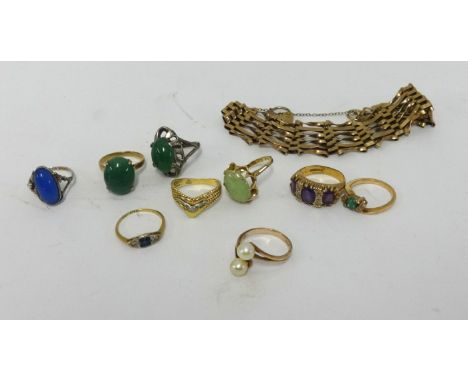 Various gold rings, bracelets etc, hallmarked 9ct gold weight approx 20.6gms, 18ct gold weight approx 4.8gms, 14k ring 3.8gms