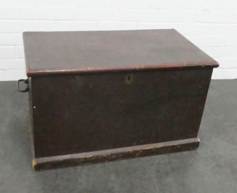 Storage trunk with handles to side, 45 x 75cm 