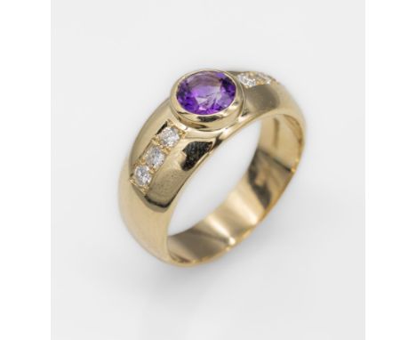 14 kt Gold Amethyst-Brillant-Ring,   GG 585/000, rundfacett. Amethyst ca. 1.00 ct, 6 Brillanten zus. ca. 0.20 ct Weiß/p, qual