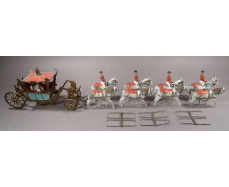 Britains set 1470, State Coach of England FIFTH VERSION, blue panels (F, paint faded, front tow bar and one set of traces dam
