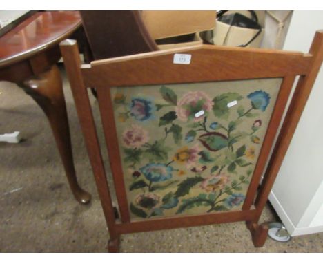 OAK FRAMED EMBROIDERED FIRESCREEN, EARLY 20TH CENTURY, APPROX 83CM 