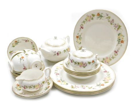 A Wedgwood porcelain Mirabella pattern part dinner and tea service, comprising four dinner plates, four fruit bowls, teapot, 