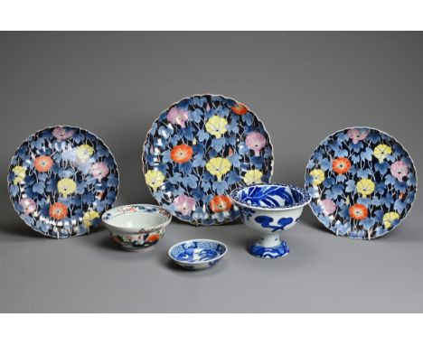 SIX 19TH-20TH CENTURY JAPANESE PORCELAIN ITEMS, to include: A Set of three Fukagawa Imari porcelain lobed dishes with floral 