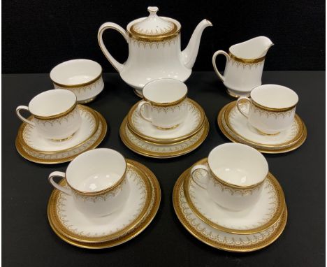 Paragon Athena pattern tea service for five, comprised of; a tea pot, sugar bowl, milk jug, five tea cups, six saucers and si