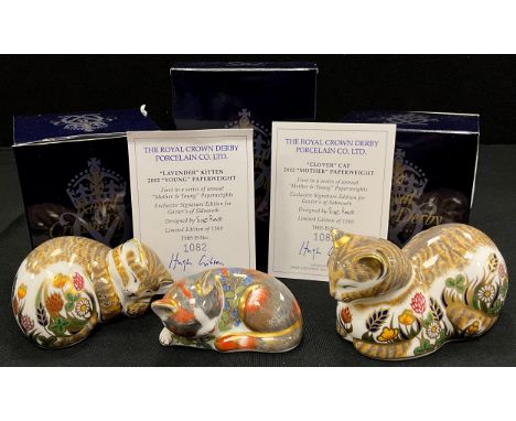 Royal Crown Derby paperweights including; Clover cat ‘Mother’, limited edition 1982/1500, gold stopper, Lavender kitten ‘Youn