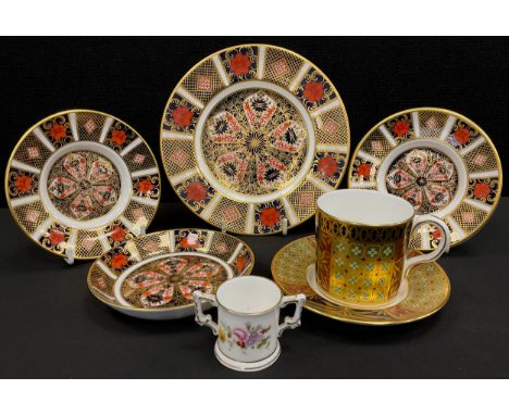A Royal Crown Derby 1128 Imari pattern pair of coffee saucers, a small plate, etc; a Veronese coffee can and saucer, (6).