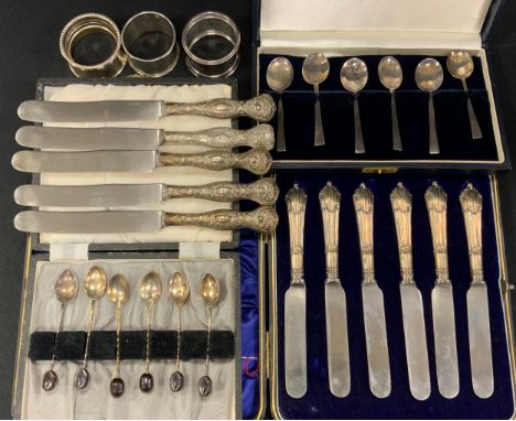 Silver - set of six Thomas Bradbury and Sons coffee spoons, contemporary design, Sheffield 1943, another set similar marks wo