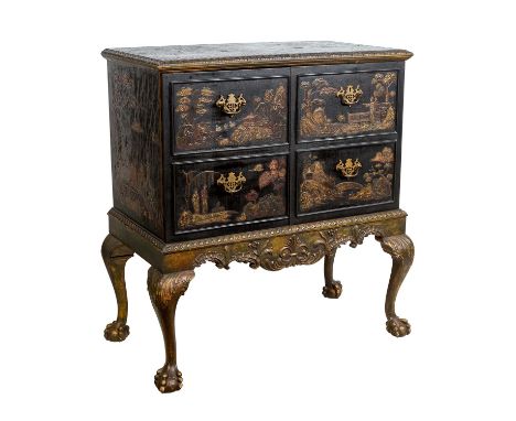  Chinoiserie-Kommode im Kolonialstil, um 1900. Rechteckiger Korpus mit zwei Flügeltüren, im chinesischen Stil verziert. Hohes