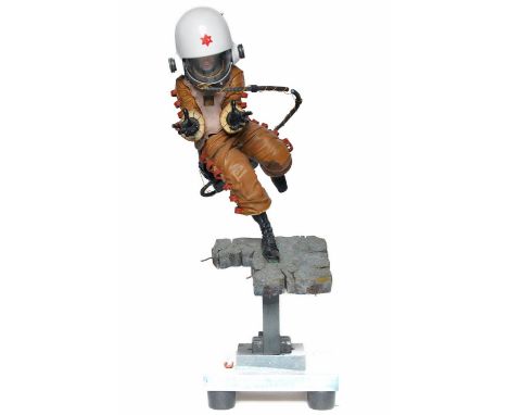 Industria Mechanika 1/6 scale model of Derek Stenning's Dystopic Cosmonaut. Renowned resin kit comes with accessories but req