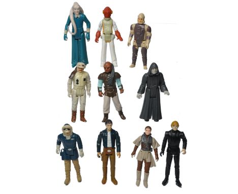A group of original Kenner / Palitoy issue vintage Star Wars Action Figures. As shown. 