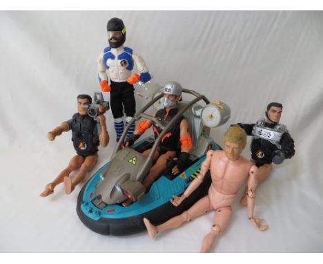 4x 90's / 00's Action Man figures and a hovercraft, and 1x Palitoy Action Man.