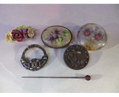 Assortment of brooches, stick pin and scarf clip (Silver brooch a/f).