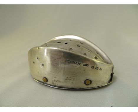 A silver Glengarry pin cushion. Birmingham 1909, Crisford & Norris. GW: 61.4g