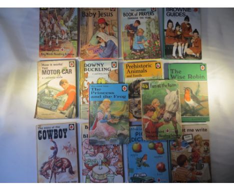 14x Assorted vintage Ladybird books.