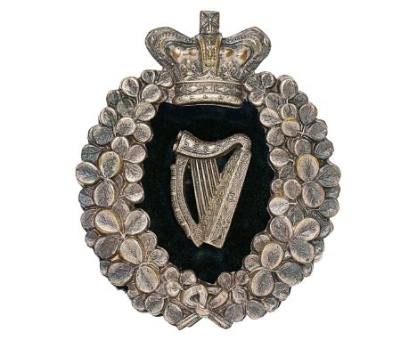 London Irish Rifles Victorian Officer’s pouch belt plate.A very fine and scarce die-stamped silvered example. Within crowned 