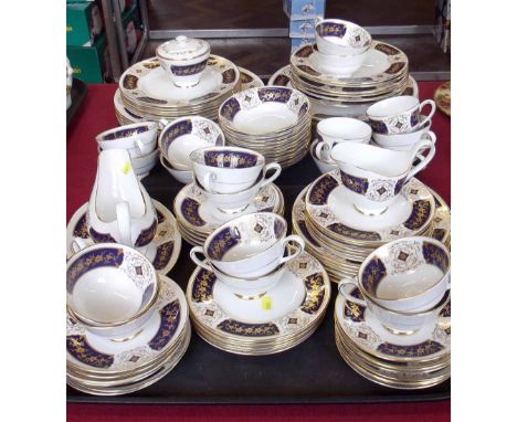 Tuscan palm court dinner service and three tea sets. A condition report is not available for this lot.  Damage, defects, rest