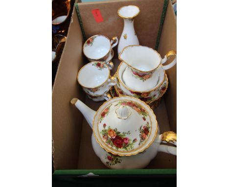 Small collection of Royal Albert Old Country Roses - includes cups, saucers, milk jug, sugar bowl, teapot and vase