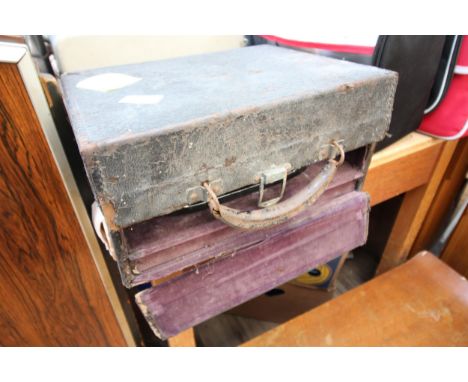 Vintage Corona typewriter in case