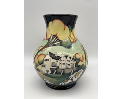 Moorcroft Windermere Daisy Trail Vase. 
Good condition, no damage. 