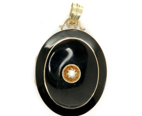 15ct gold and enamel mourning pendant set with a single pearl, H: 50 mm, 33.3g. P&amp;P Group 1 (£14+VAT for the first lot an