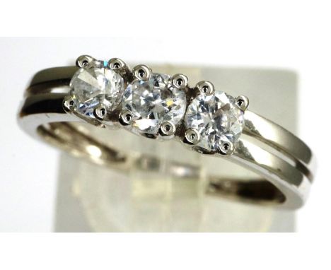 9ct white gold trilogy ring set with cubic zirconia, size J/K, 1.4g. P&amp;P Group 1 (£14+VAT for the first lot and £1+VAT fo