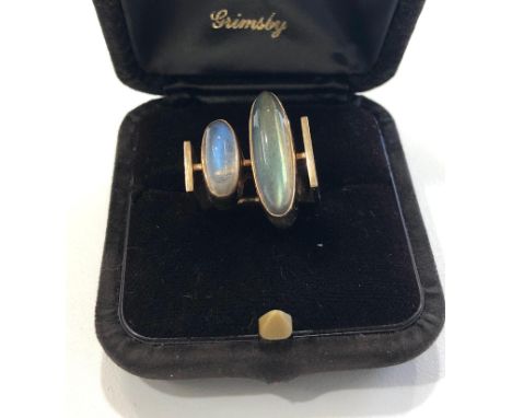 Vintage High Modernist 1960’s era 14 Karat yellow gold, Labradorite and Moonstone Cabochon Ring 