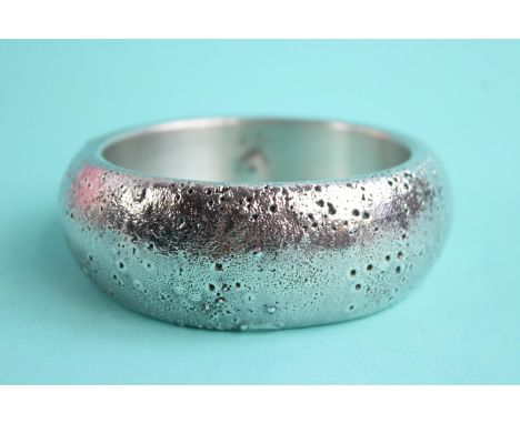 Studio Britannia silver .958 textured art bangle (91g) 