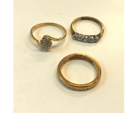 3 Vintage gold rings includes 22ct wedding ring and 2 18ct gold diamond rings 