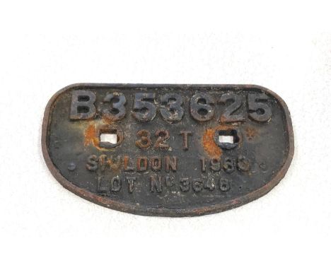Vintage 1988 heavy cast iron railway wagon plate Shildon B353625 