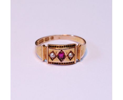 Victorian pearl and ruby ring in 15ct gold, size L. 