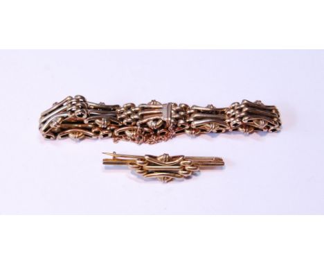 Gold gate bracelet, ‘9ct’, with matching brooch, 14.7g. 