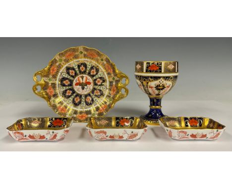 A trio of Royal Crown Derby 1128 Imari trinket dishes;   a Goblet, 12cm high, A730 pattern small comport bonbon dish, all fir