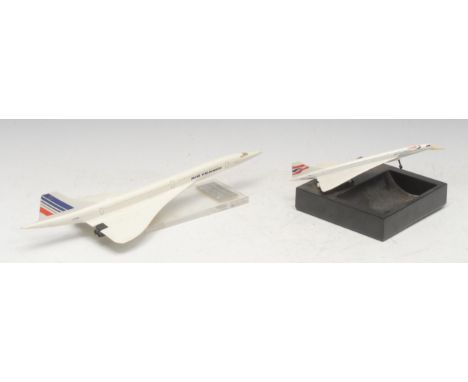 Plane Models &amp; Aviation - a composite desk model, of Concorde Air France, mounted for display and labelled, 33cm long, 13