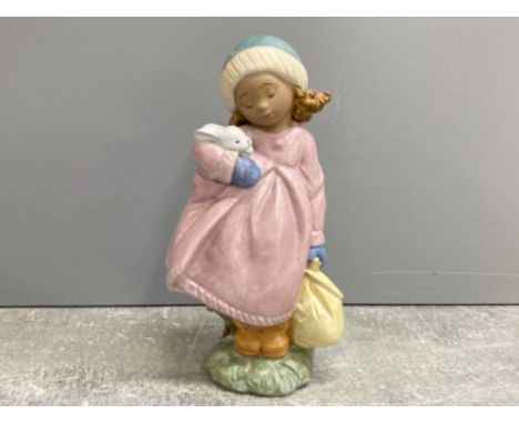 Lladro figure 2421 Snuggle bunny, in good condition