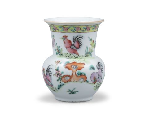 A FAMILLE ROSE PORCELAIN ‘ROOSTERS’ SPITTOON, ZHADOU CHINA, CIRCA 1900 It rests on a short unglazed ring foot and has a globu