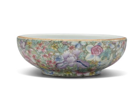 A FAMILLE ROSE ‘MILLE FLEURS - MILLEFIORI’ PORCELAIN BOX INSCRIBED WITH AN APOCRYPHAL MARK OF EMPEROR QIANLONG CHINA, REPUBLI