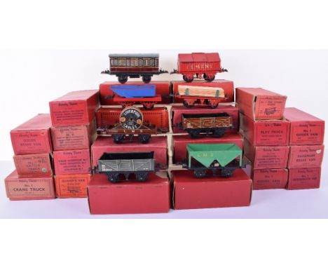 Hornby 0 gauge boxed rolling stock, No.1 stock includes NE Cattle truck, Crane truck, two Flat trucks with cable drum, Refrig