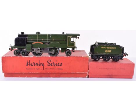 Hornby 0 gauge boxed No.3C clockwork 4-4-2 ‘Lord Nelson’ locomotive and tender, Southern green lined livery with smoke deflec